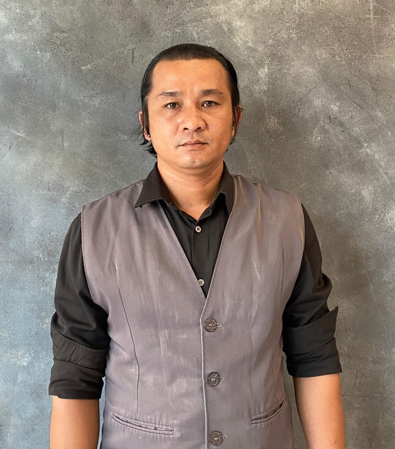 Stylist Ryan – Colouring & Grooming Xpert